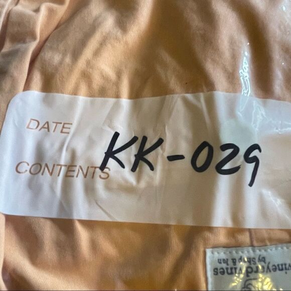 Vineyard Vines Pumpkin Colored Club Shorts in Size 32W x 8.5IS - Picture 8 of 8